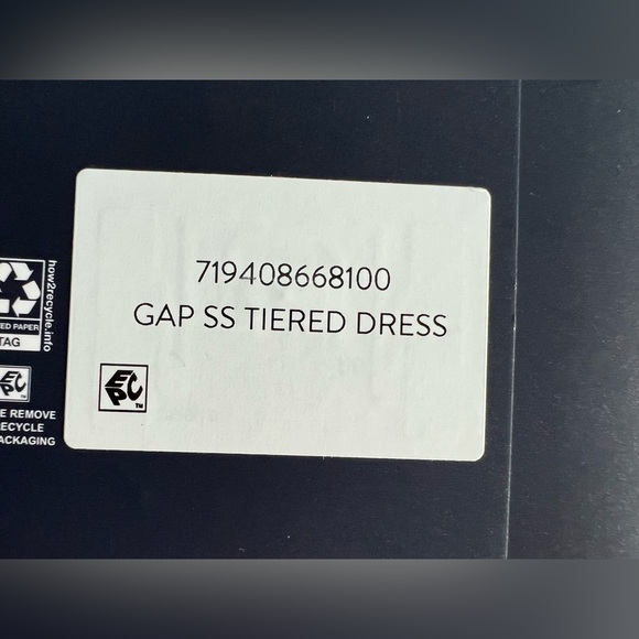 Gap Ladies Short Sleeve Tiered Dress - Picture 7 of 7